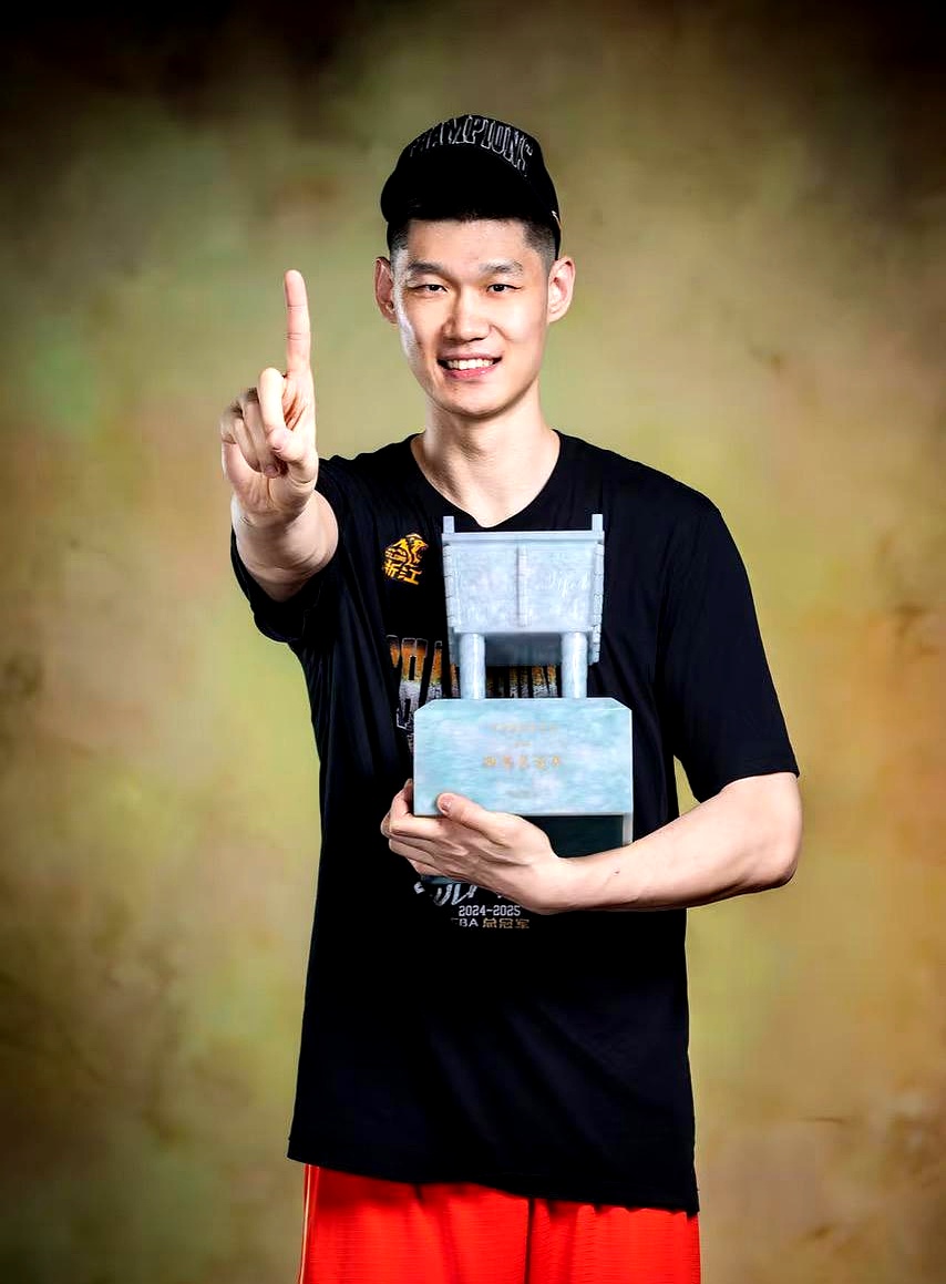 AYX-NBA总决赛倒计时，广厦男篮国际比赛日内部沟通，细节引发关注，压力陡增，球探报告显示潜力的简单介绍