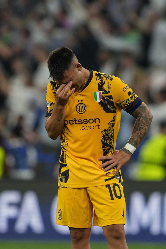 包含Uzi连续五场比赛得分超过绝杀，巴黎圣日耳曼挑战极限！的词条